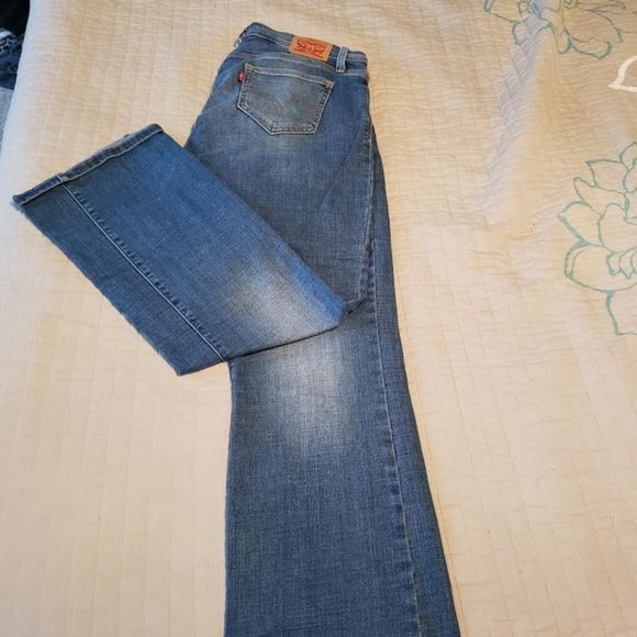 Levi's Short 529 Curvy Bootcut Jeans